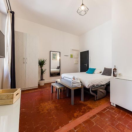 Chez Nous - 7 Appartements Sur Le Vieux Port Marsella Exterior foto
